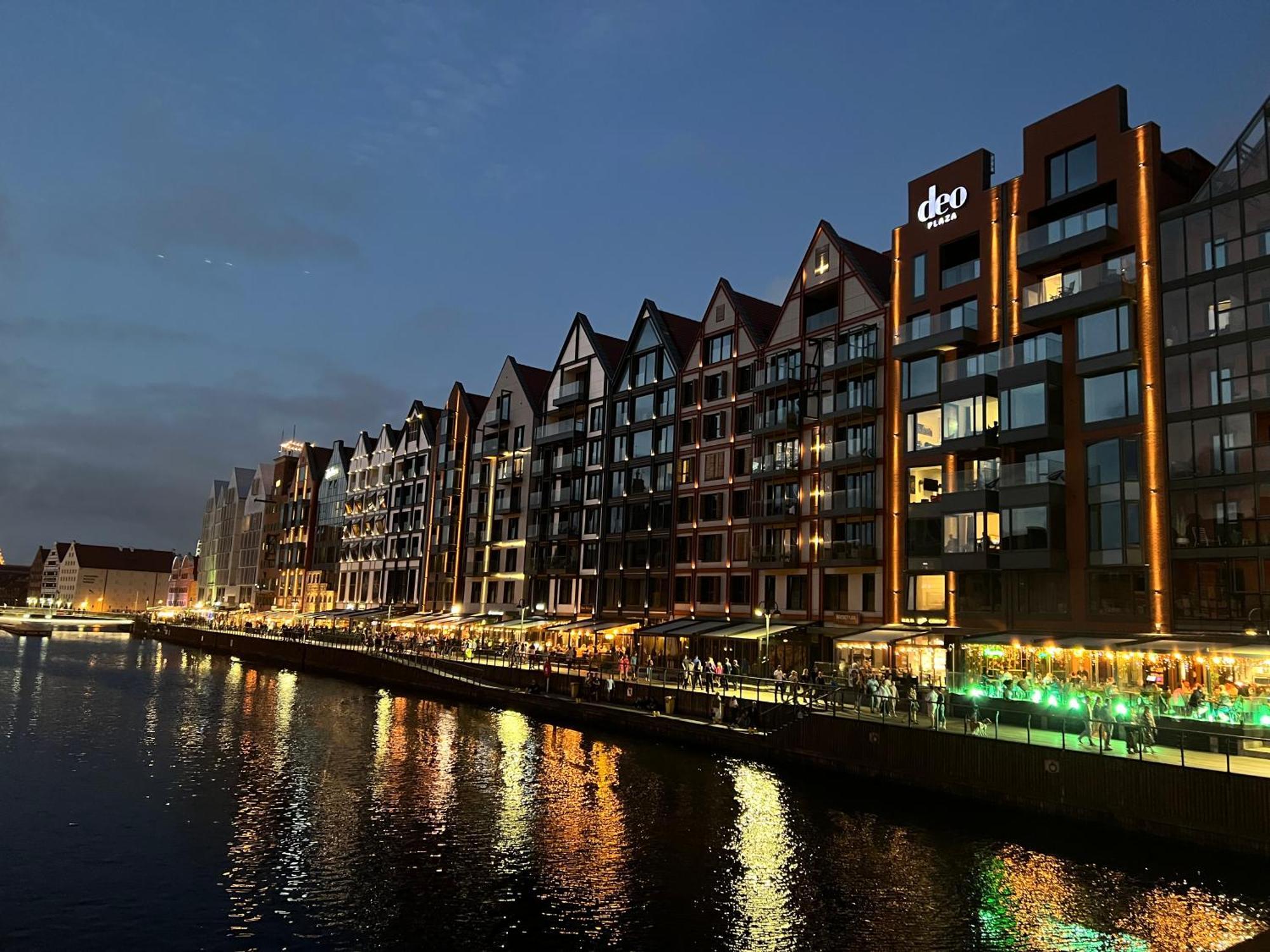 Baltic Riviera Apartments - Luxurious Apartment With Patio And River View Gdańsk Exterior foto